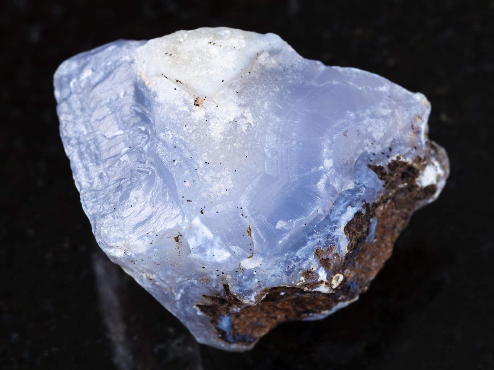 Where to Find Chalcedony in the US: Locations & Collecting Guide