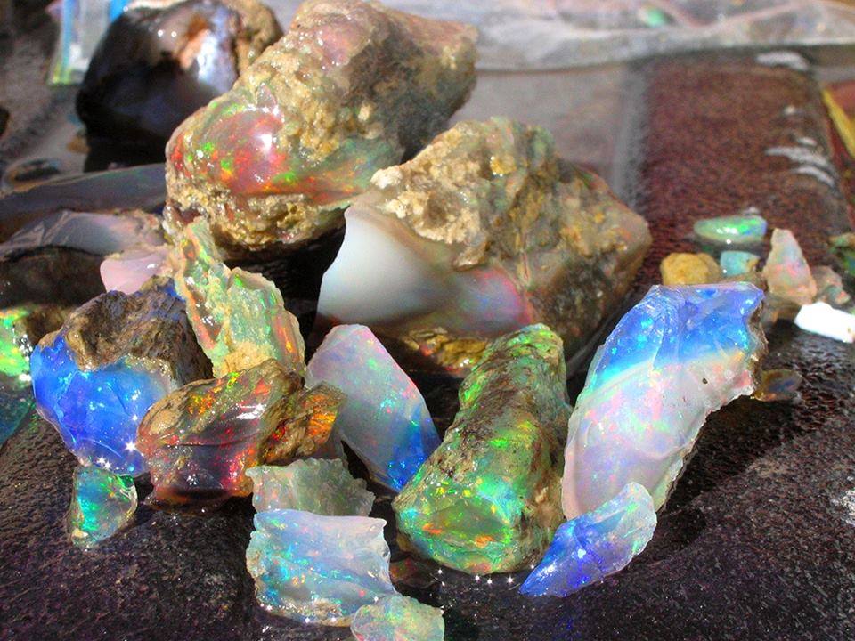 Opal gemstone